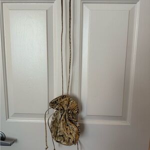 Reptile Camouflage Pouch